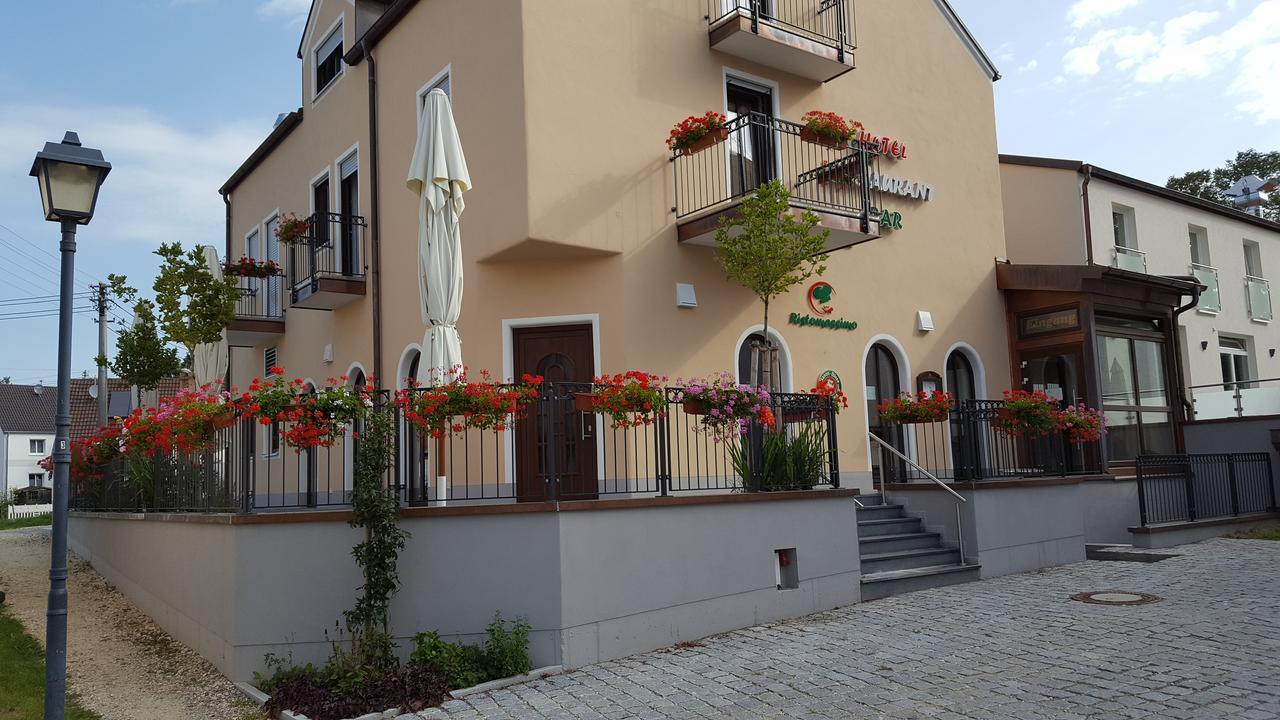 Amalfi Buttenwiesen Exterior photo